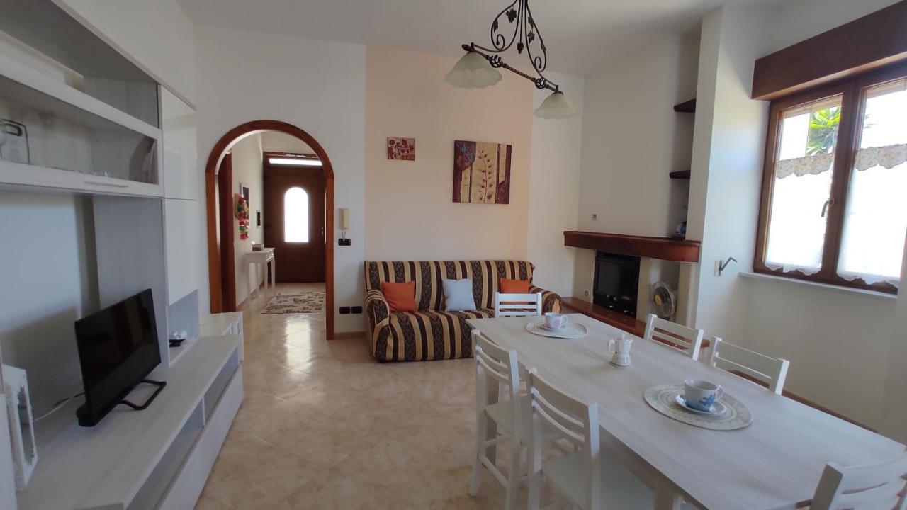 Ferienwohnung Casa Trifo Tiggiano Exterior foto