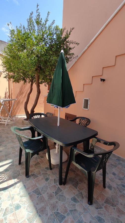 Ferienwohnung Casa Trifo Tiggiano Exterior foto